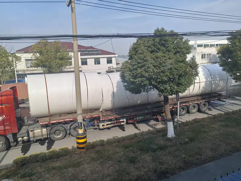 Por que tanques verticais de PP leves reduzem os custos de transporte e construção de fundações?